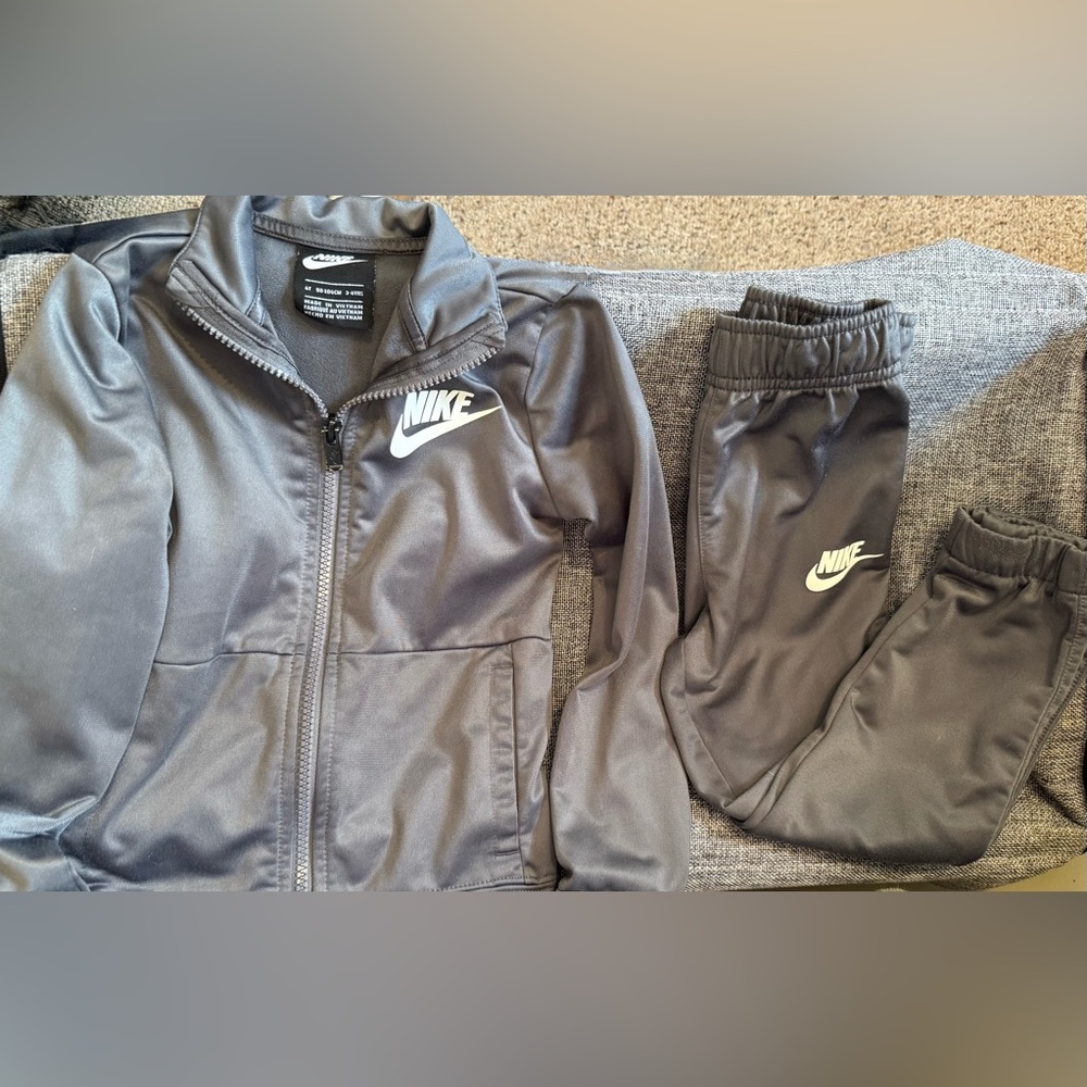 Nike Kids grey Jacket & Pants Set